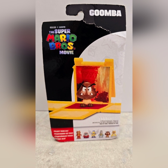 Jakks Pacific Super Mario Bros Movie Goomba 1.25 in Mini Figure + Question Block - Picture 2 of 2